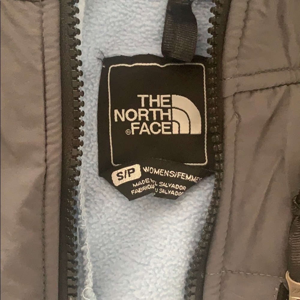 North face jacket - Picture 3 of 3